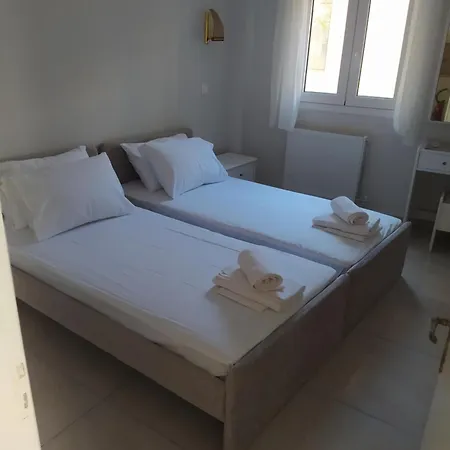 Petros Appartement *